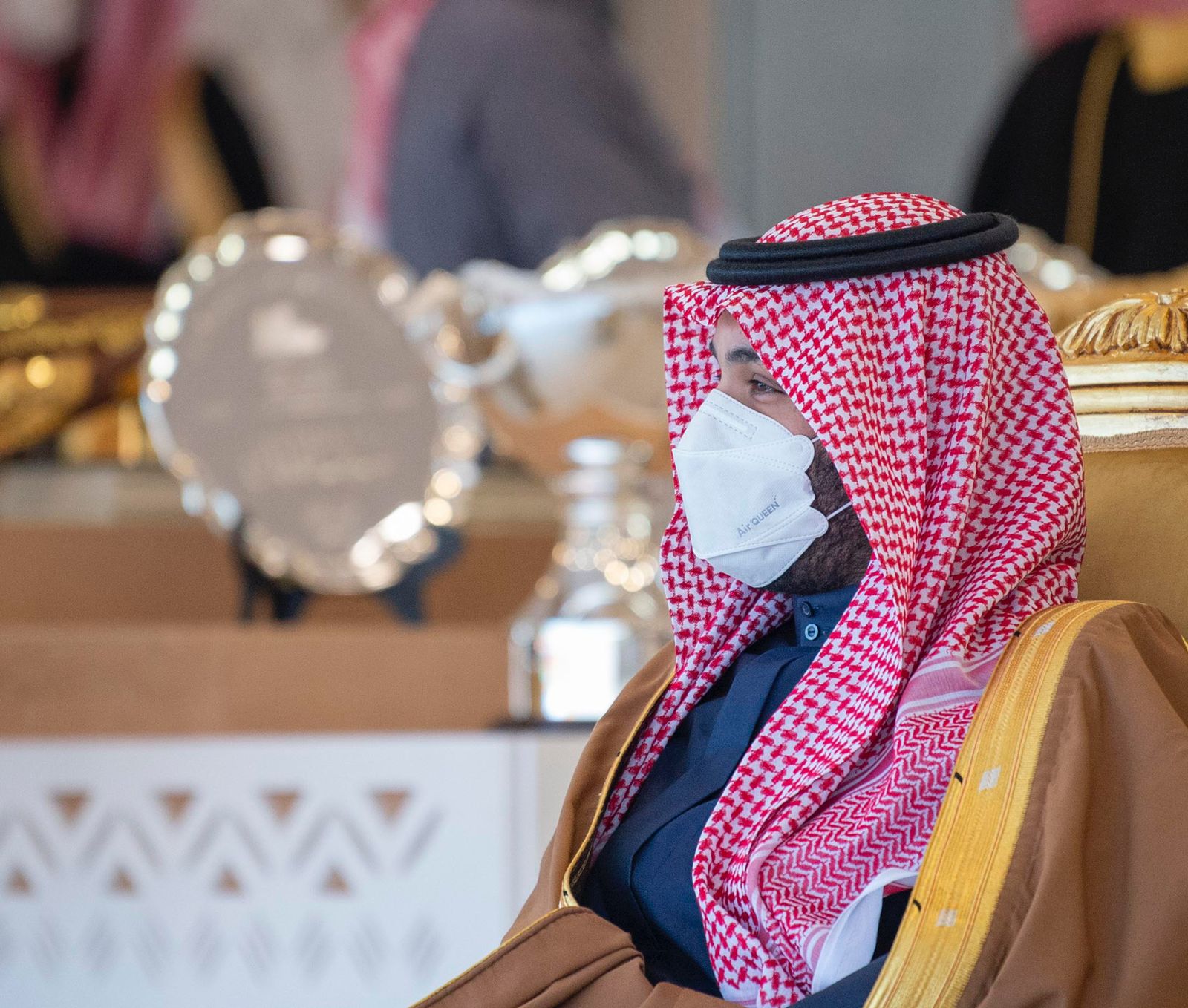 ولي العهد يكرم الفائزين بمهرجان الملك عبدالعزيز للإبل