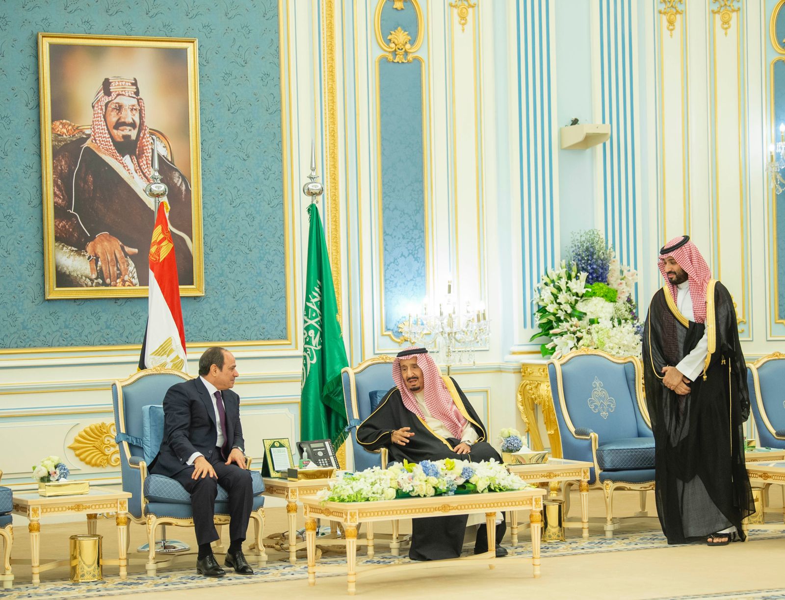 بيان سعودي مصري يؤكد تعزيز التعاون في كافة المجالات ومواصلة محاربة الإرهاب