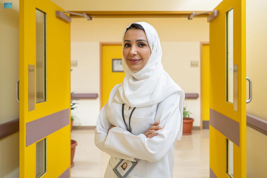 المرأة السعودية .. كفاءة طبية باقتدار أسهمت في الارتقاء بالمنظومة الصحية بالمملكة
