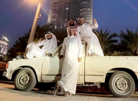 عبدالرحمن المطيري يتصدر الترند.. وصل دبي بسيارة ددسن