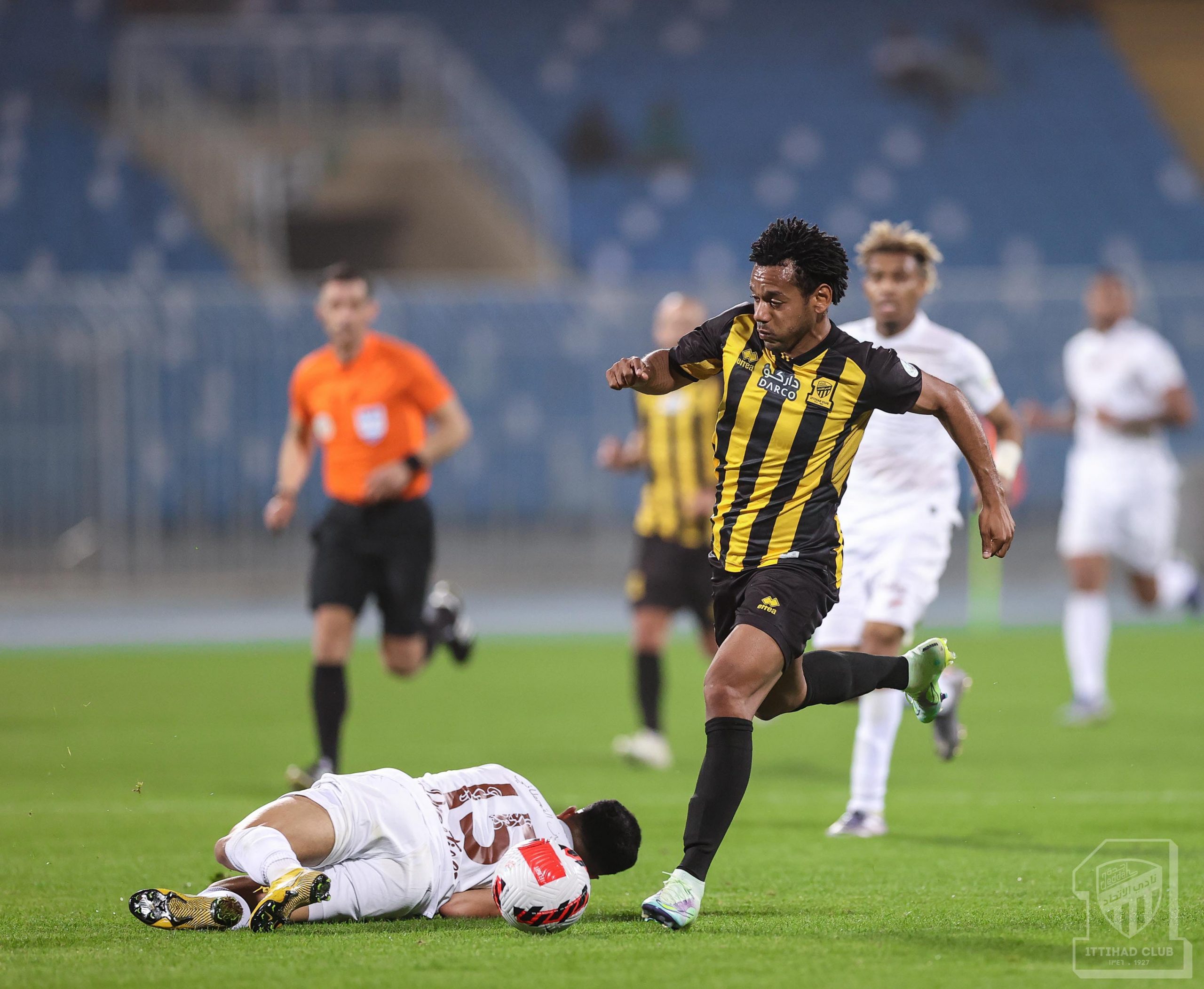 الوحدة سبب تأجيل مباراة الاتحاد والشباب