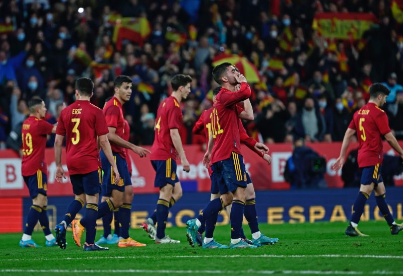 منتخب إسبانيا ضد ألبانيا