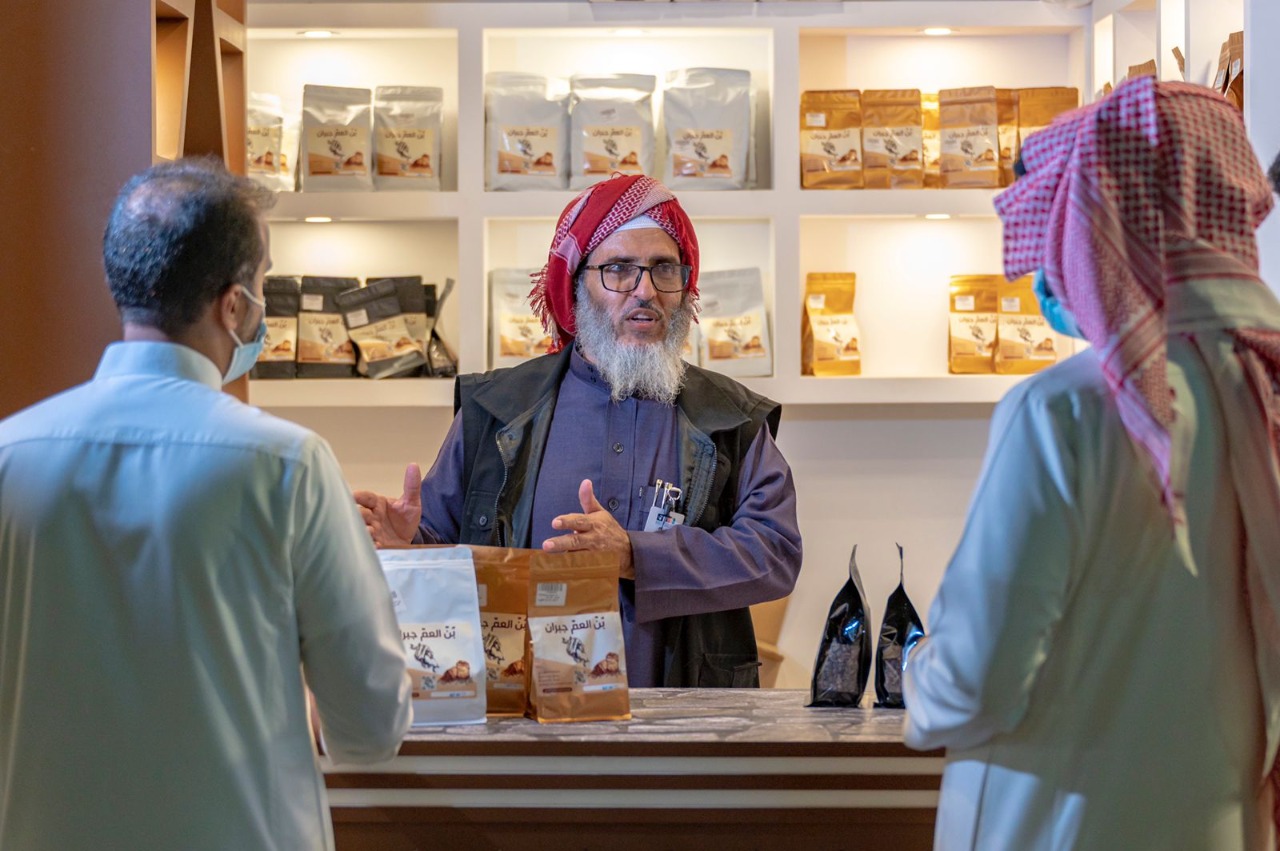 زارع البنّ جبران المالكي: عام القهوة السعودية حفاوة عظيمة وتكريم