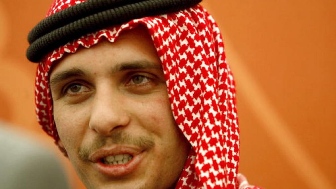 الأمير حمزة يعتذر لـ ملك الأردن: أخطأت ولن تتكرر