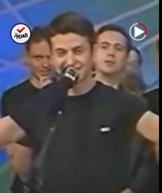 فيديو نادر.. الرئيس الأوكراني في عرض كوميدي أمام بوتين