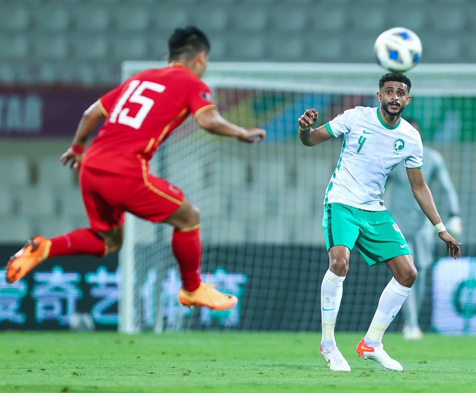 عبدالإله العمري يغيب عن لقاء أستراليا