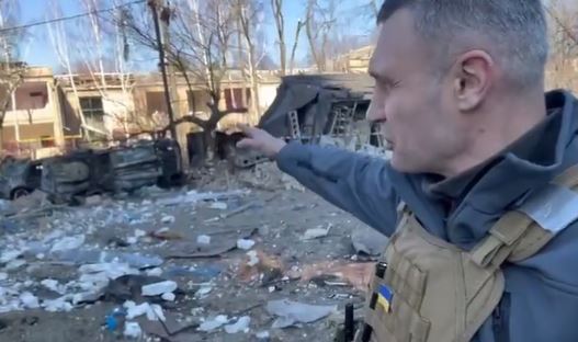 شاهد.. عمدة كييف: الروس سيقتلون المدنيين في العاصمة