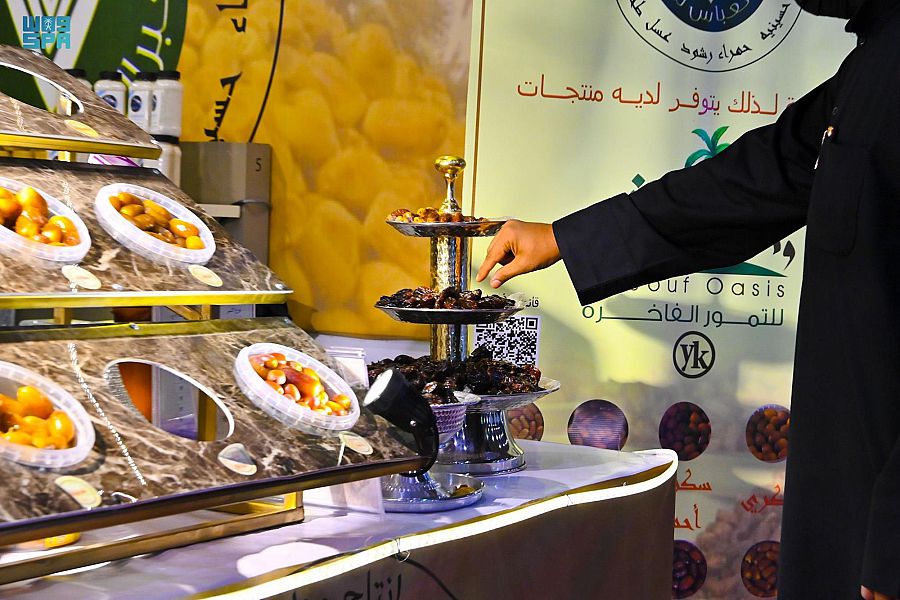 مكنوز تمور الجوف يقدم خيارات مختلفة لصائمي رمضان
