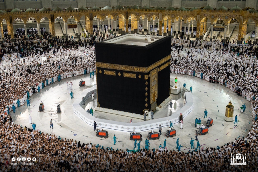 40 دقيقة لتطهير المسجد الحرام وساحاته بعد صلاة مغرب ليلة 27 رمضان