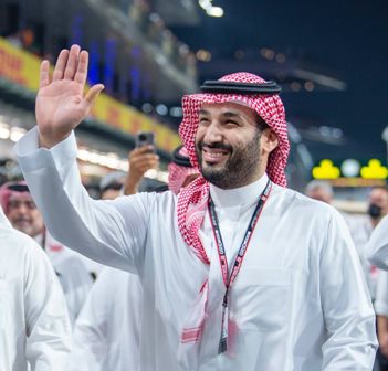محمد بن سلمان فخر السعوديين والعرب والمسلمين.. قائد فذ إصلاحي ونزيه