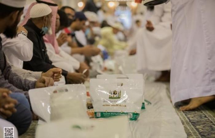 توزيع 154 ألف وجبة على سُفر الإفطار في المسجد النبوي