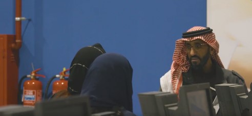 تدخل سريع من جمهور الصدمة في السعودية لمساعدة مسنّ