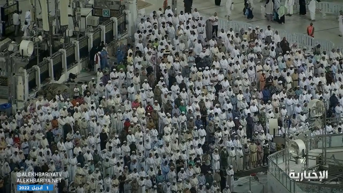 مشاهد من صلاة التراويح في أولى ليالي رمضان بالمسجد الحرام