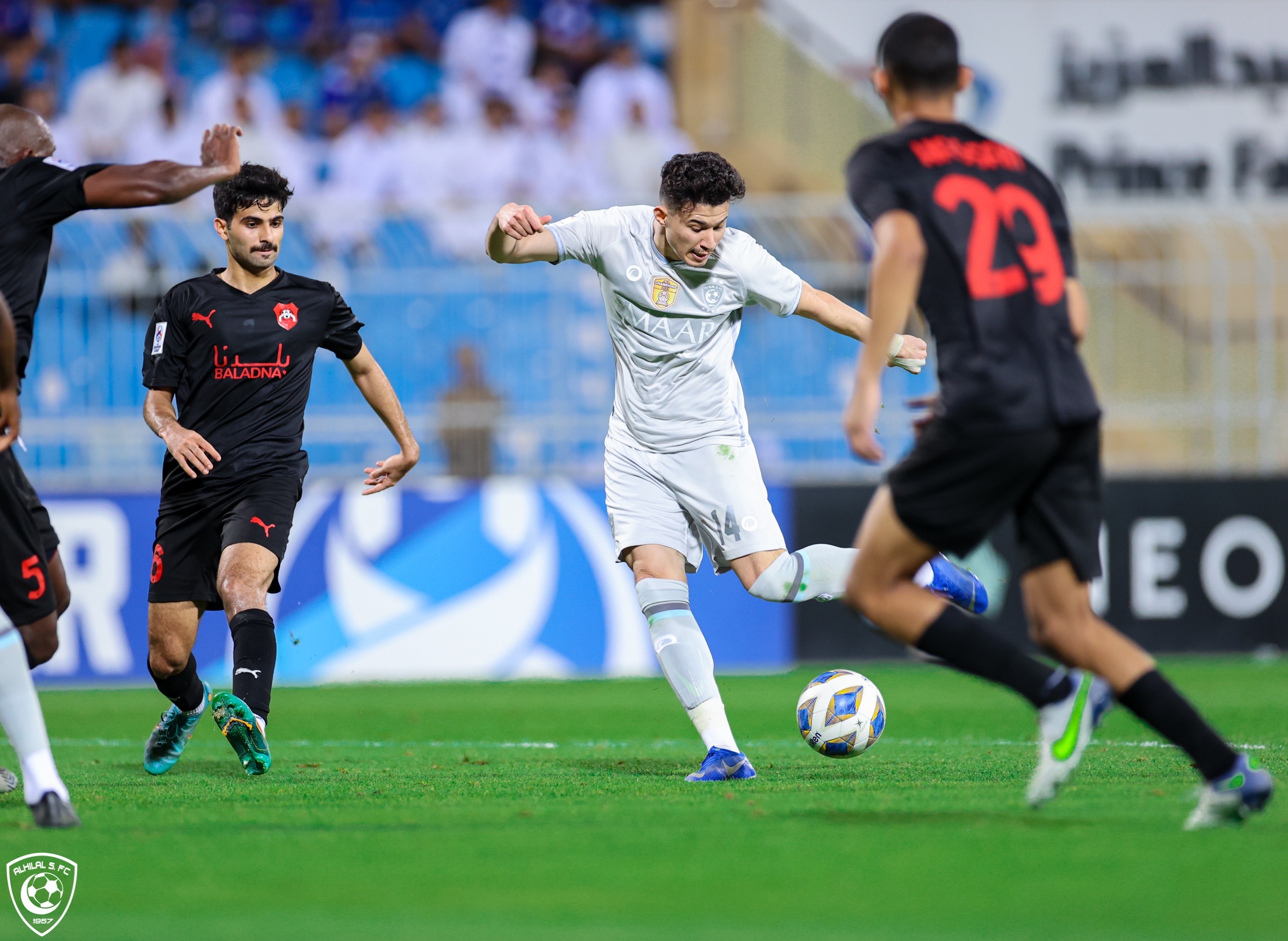 الريان يلحق بالهلال أول هزيمة في آسيا 2022