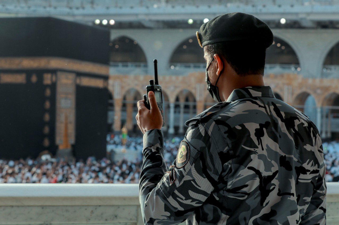أجواء أمنية وإيمانية في رحاب المسجد الحرام
