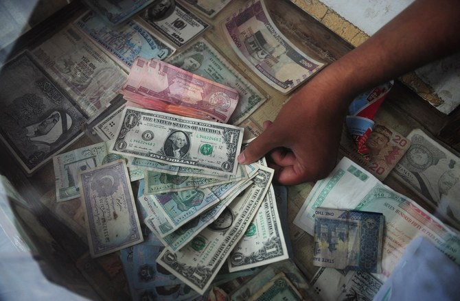 باكستان تقع في فخ نضوب احتياطيات العملات الأجنبية