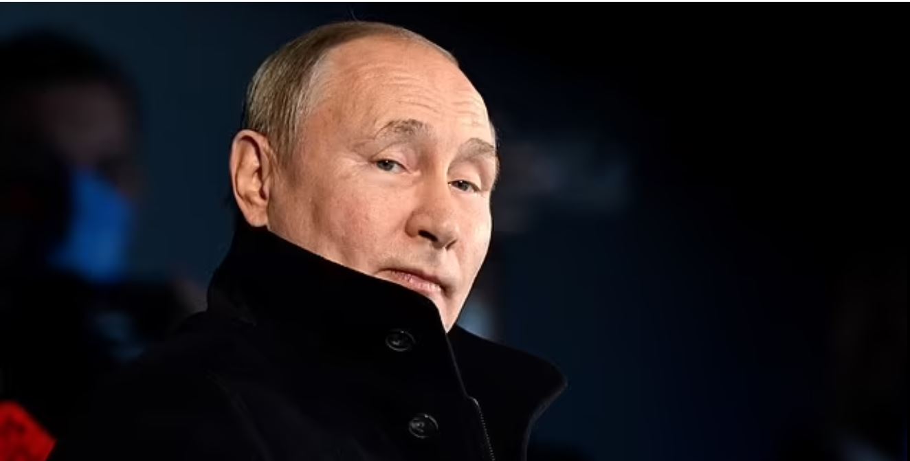 بوتين يطهر المخابرات الروسية ويقيل 150 ضابطًا متهمين بالخيانة 