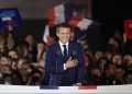 لحظة مؤثرة من إيمانويل ماكرون في الانتخابات الفرنسية 2022