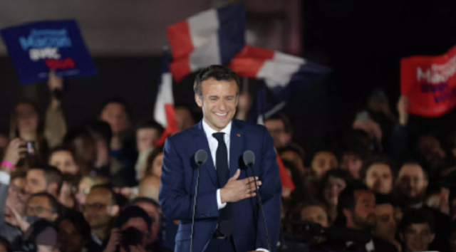 ماكرون بعينين مغرورقتين في خطاب النصر: أنا رئيس لكل الفرنسيين
