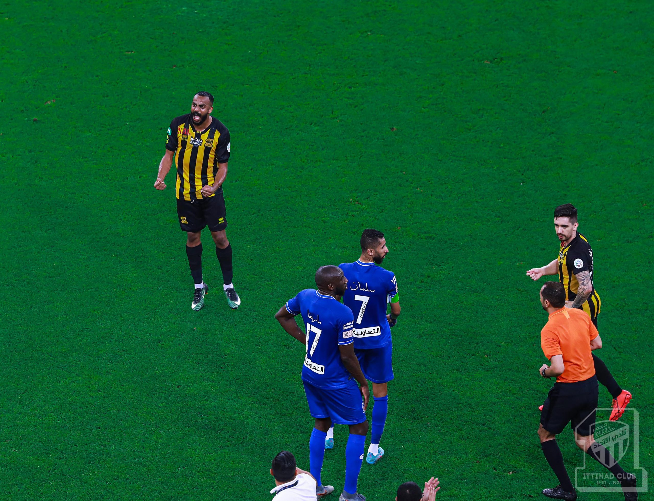 75 ألف ريال غرامة على الاتحاد ومسؤول بـ الهلال