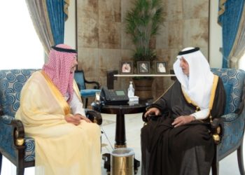 أمير مكة يستقبل محافظ الطائف المُعين ويوجه بمتابعة مشاريع التنمية - المواطن