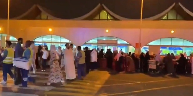 بالفيديو.. عودة تكدس المسافرين في مطار الملك عبدالعزيز