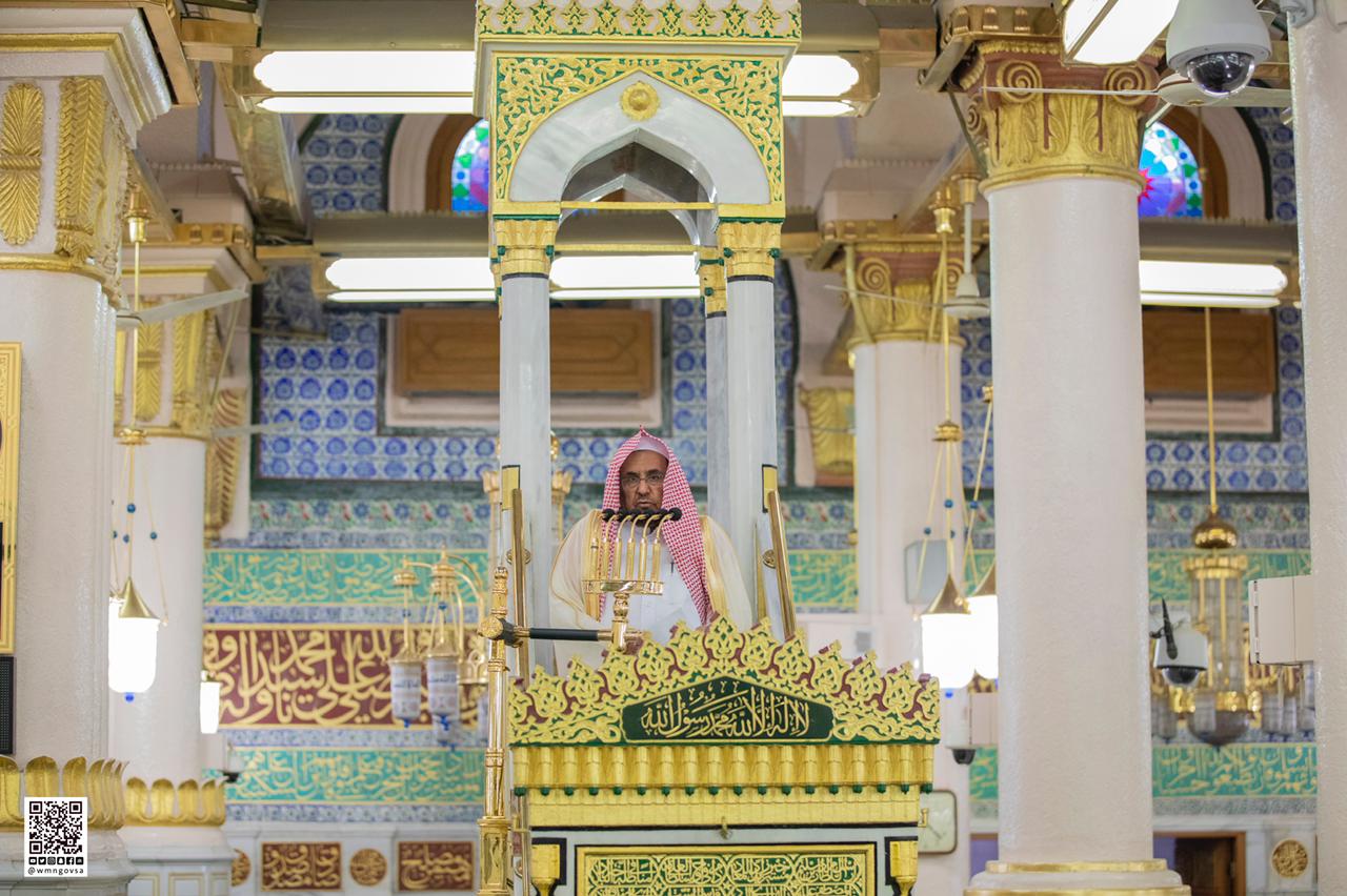 خطيب المسجد النبوي : اعتبروا بتغير الأحوال