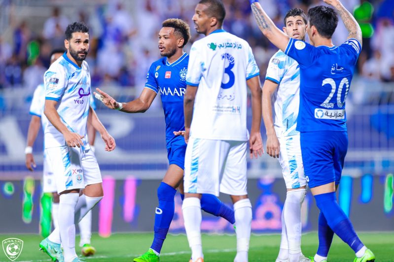 الهلال وأبها