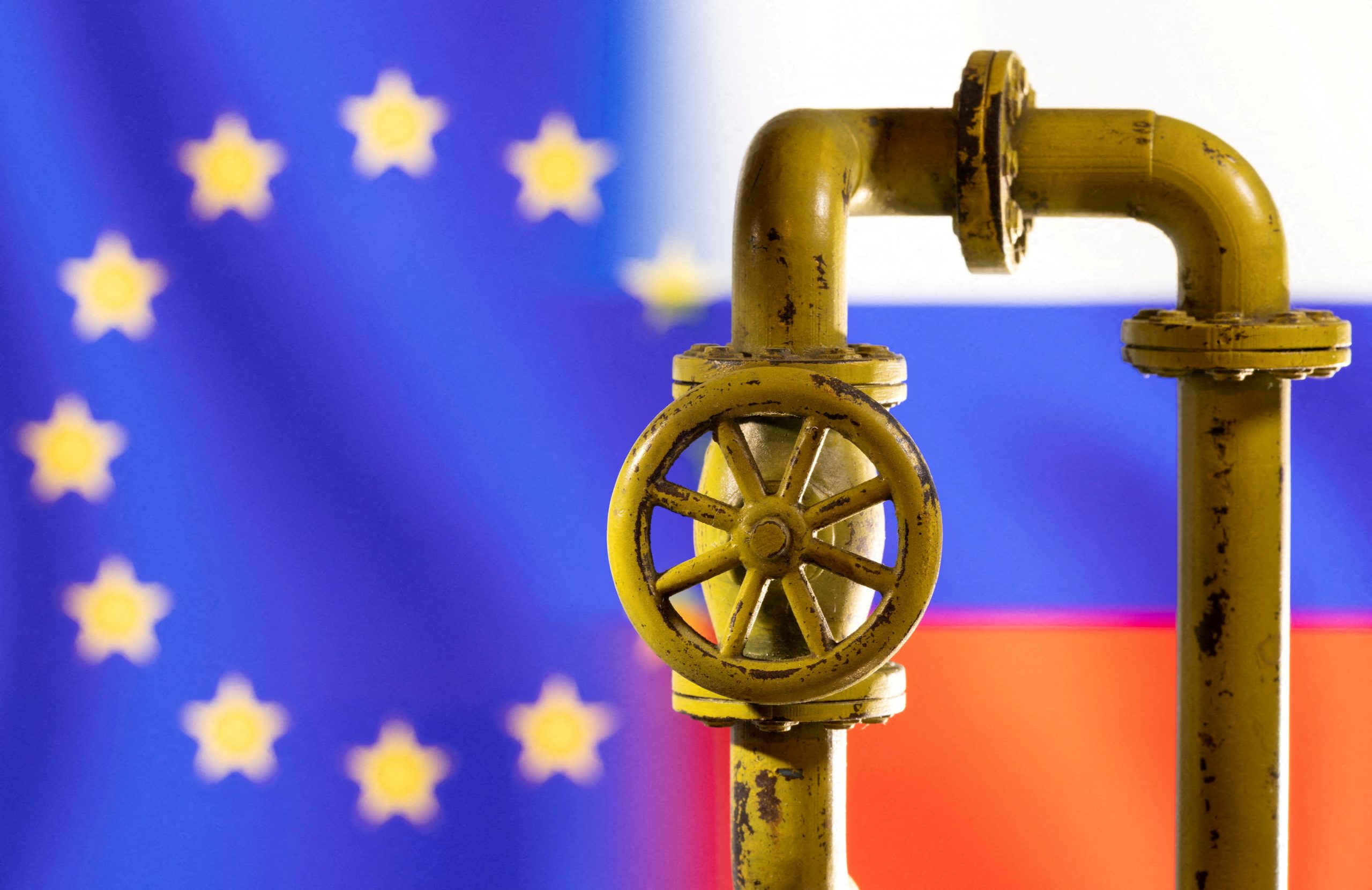 بلومبرغ: شركات أوروبية تشتري الغاز من روسيا بالروبل