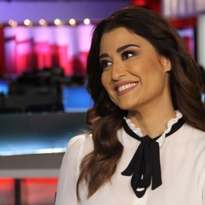 إعلامية سعودية تشكو تجميد حسابها البنكي: كل شيء موقف