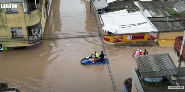 شاهد.. فيضانات البرازيل تقتل 44 شخصًا