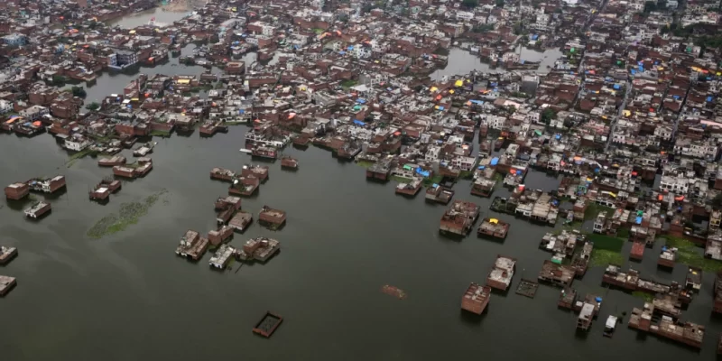 فيضانات مرعبة في الهند تتسبب في انهيارات أرضية 