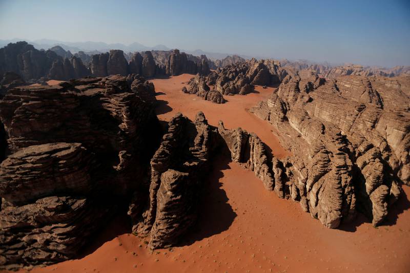 مدينة نيوم السعودية منارة السياحة المستقبلية 