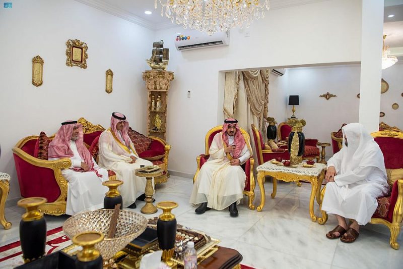 نائب أمير مكة يزور العلماء والمشايخ - المواطن