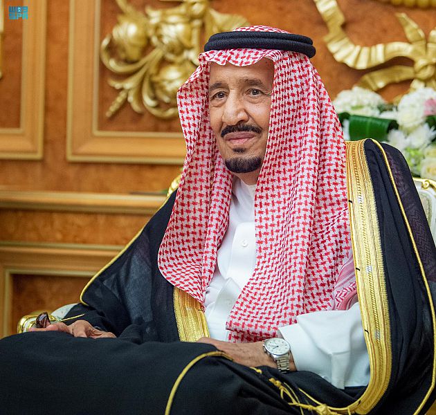 السعوديون في ذكرى البيعة : على العهد والولاء ماضون