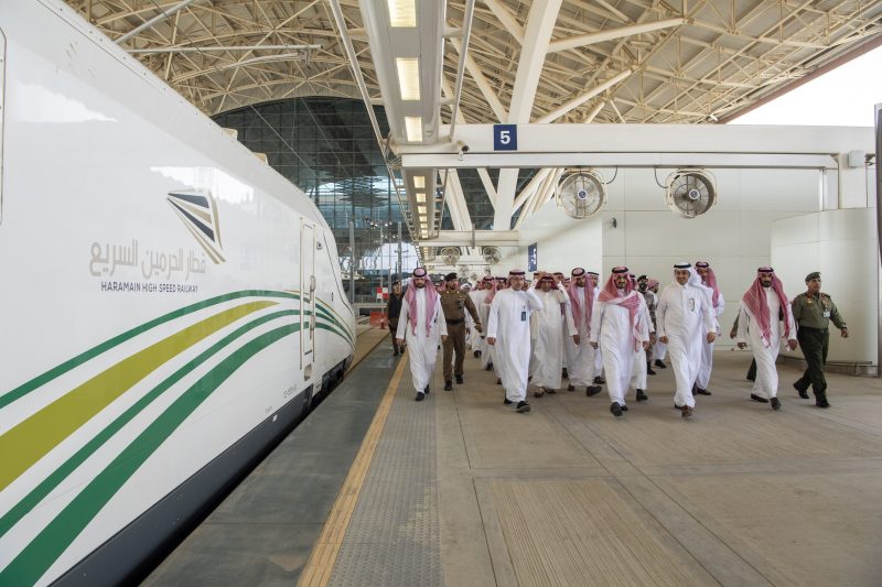 بدر بن سلطان يستقل قطار الحرمين ويطلع على خطة الحج 3 بدر بن سلطان يستقل قطار الحرمين ويطلع على خطة الحج - المواطن