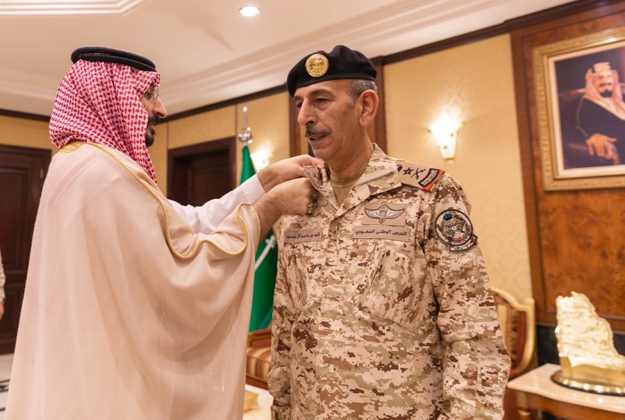 وزير الحرس الوطني يقلد الفريق الركن نايف بن ماجد بن سعود رتبته الجديدة