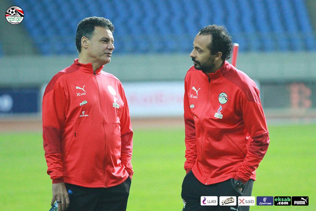 إقالة إيهاب جلال من تدريب منتخب مصر رسميًا
