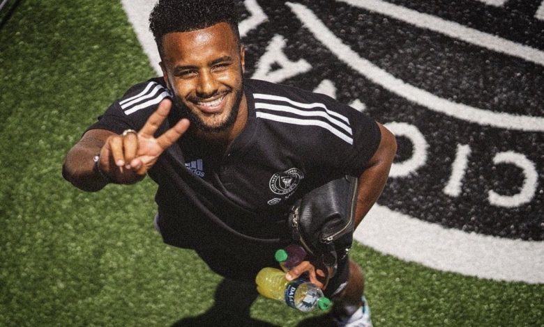 محمد آدم لاعب الشباب