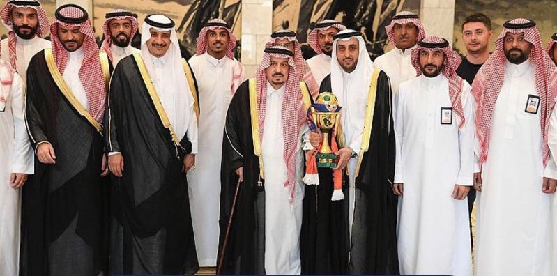 أمير الرياض مع إدارة الفيحاء