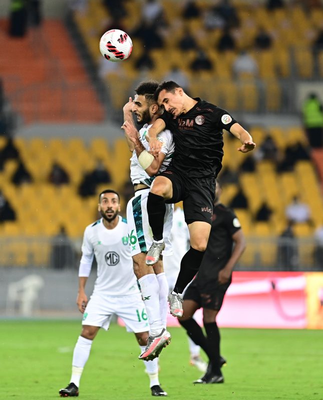 الأهلي والشباب