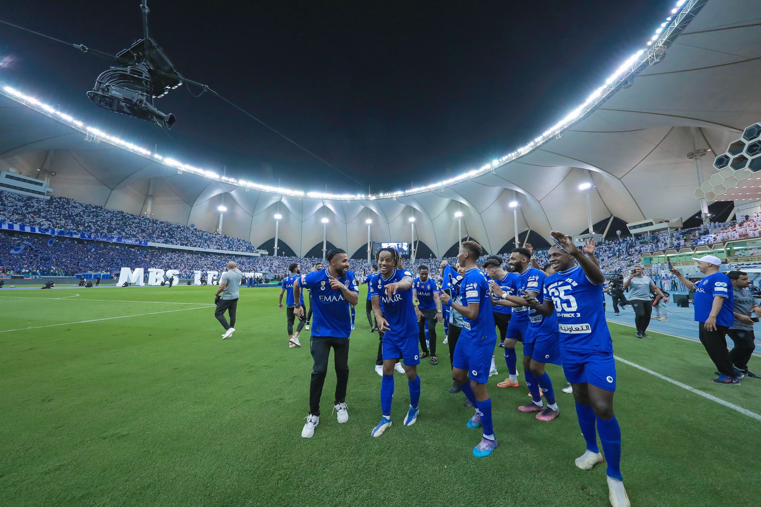 الهلال يُكرر إنجاز الشباب والاتحاد