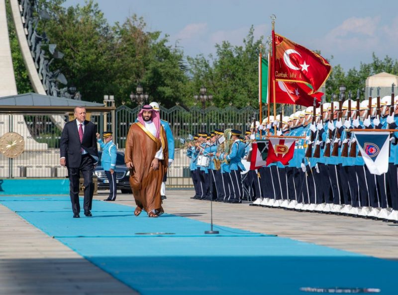 بلومبرغ ترصد دلالة حفاوة استقبال أردوغان لـ محمد بن سلمان 