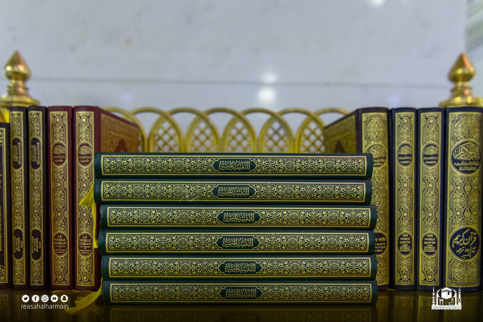 استبدال أكثر من 35 ألف نسخة من المصحف الشريف داخل المسجد الحرام وساحاته
