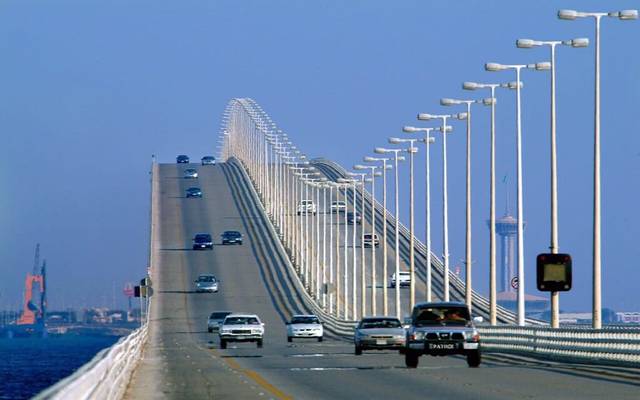 جسر الملك فهد: الملكية أو التفويض شرط عبور المركبات