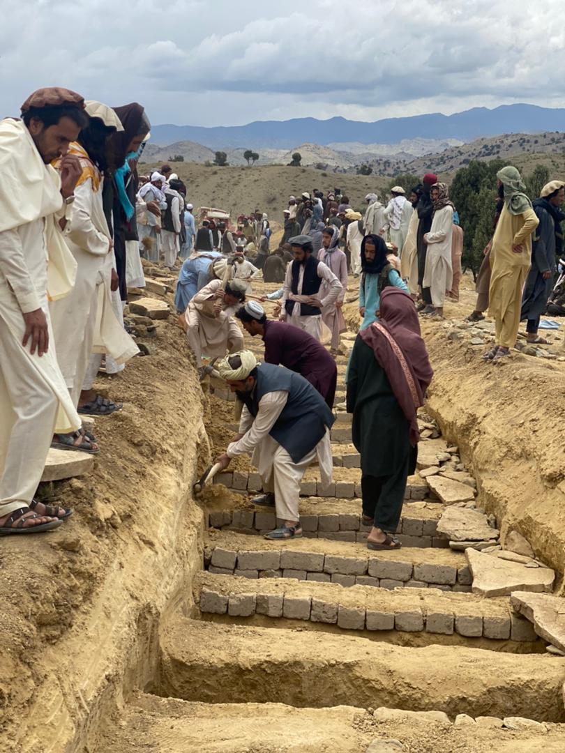ارتفاع ضحايا زلزال أفغانستان إلی 1000 قتيل و1500مصاب