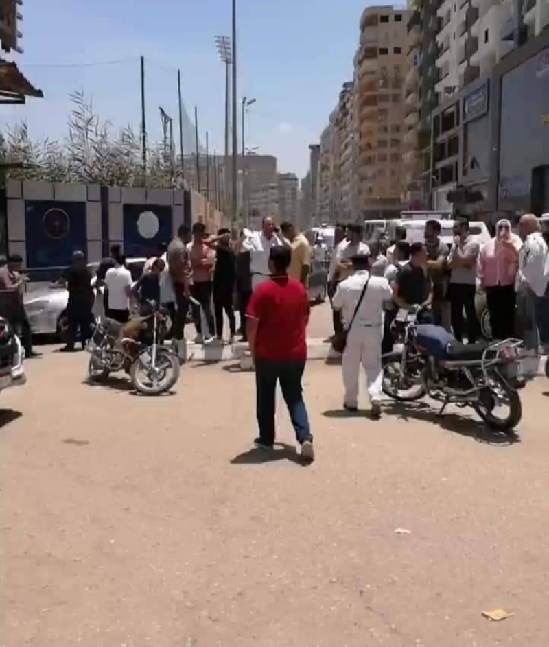 فيديو صادم.. طالب مصري ينحر زميلته أمام جامعة المنصورة