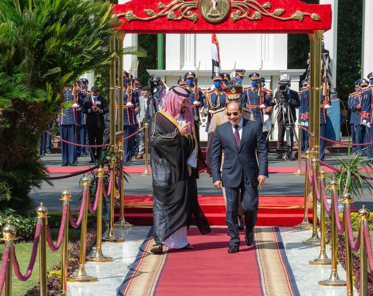 بلومبرغ: محمد بن سلمان يقود تشكيل توازن القوى في الشرق الأوسط 
