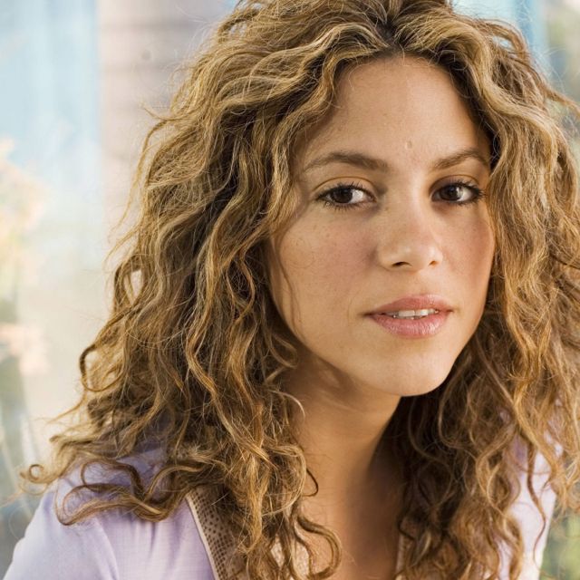 ما هي ثروة نجمة البوب Shakira في البنك عام 2022؟