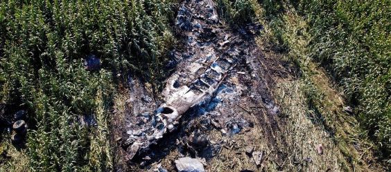 مقتل 8 أشخاص.. تفاصيل تحطم طائرة شحن أوكرانية في اليونان